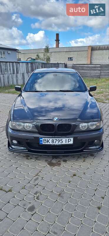 BMW 5 Series 2001
