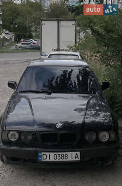 Седан BMW 5 Series 1988 в Львове