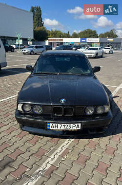 Седан BMW 5 Series 1992 в Одессе