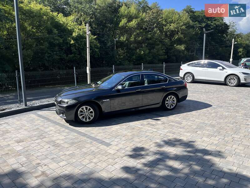 Седан BMW 5 Series 2014 в Львове
