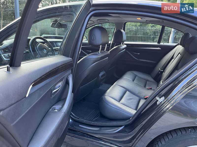 Седан BMW 5 Series 2014 в Львове