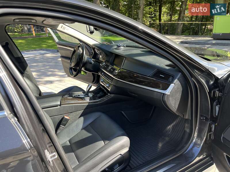 Седан BMW 5 Series 2014 в Львове