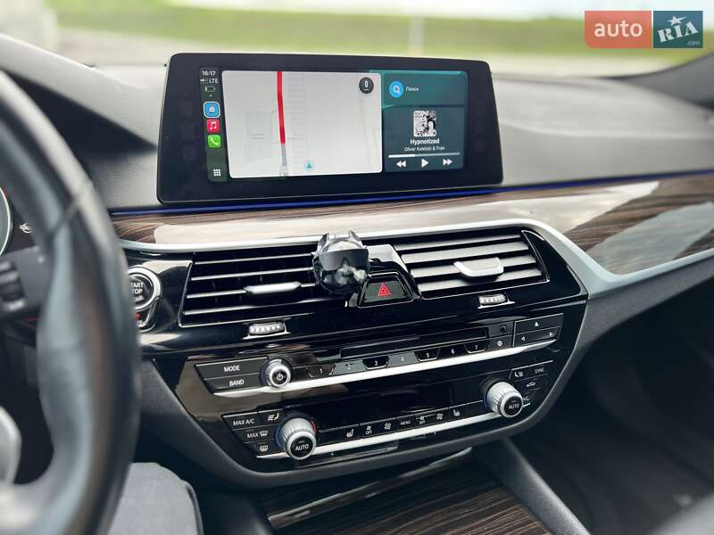 Седан BMW 5 Series 2017 в Львове