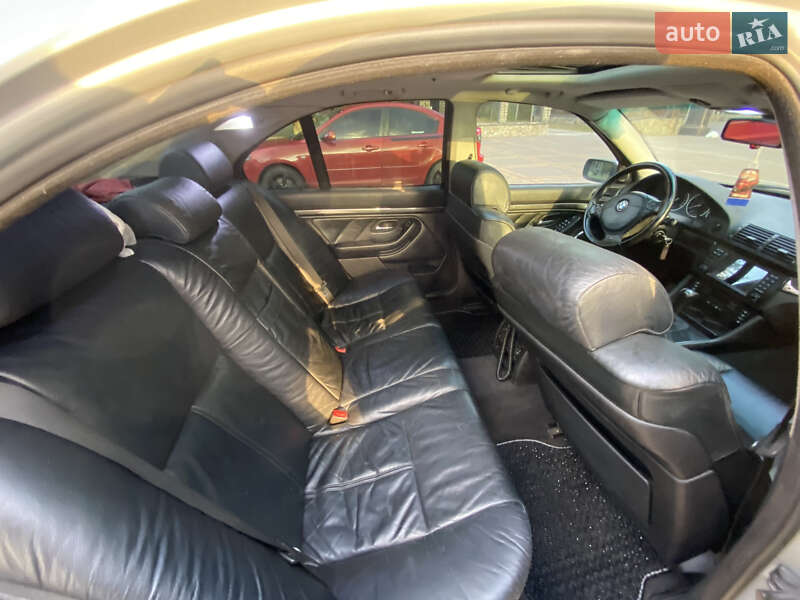 Седан BMW 5 Series 1998 в Кагарлику