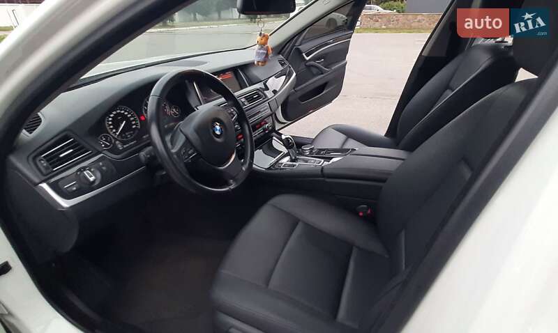 Седан BMW 5 Series 2016 в Сквире
