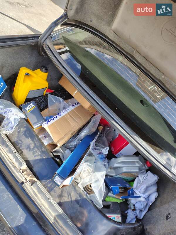 Седан BMW 5 Series 1993 в Кропивницькому