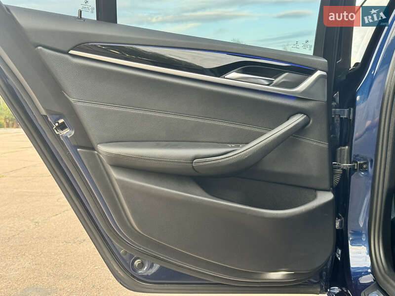 Седан BMW 5 Series 2016 в Житомире