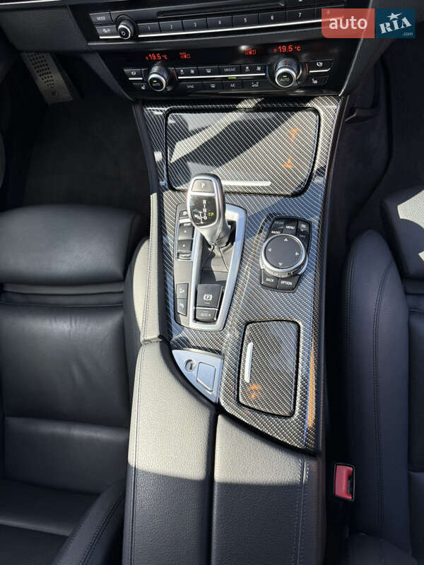 Седан BMW 5 Series 2016 в Черновцах