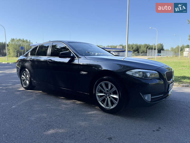 Седан BMW 5 Series 2011 в Ковелі