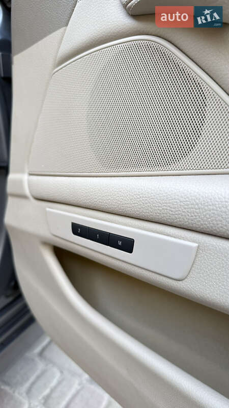 Седан BMW 5 Series 2010 в Хороле фото 30 Седан BMW 5 Series 2010 в Хороле