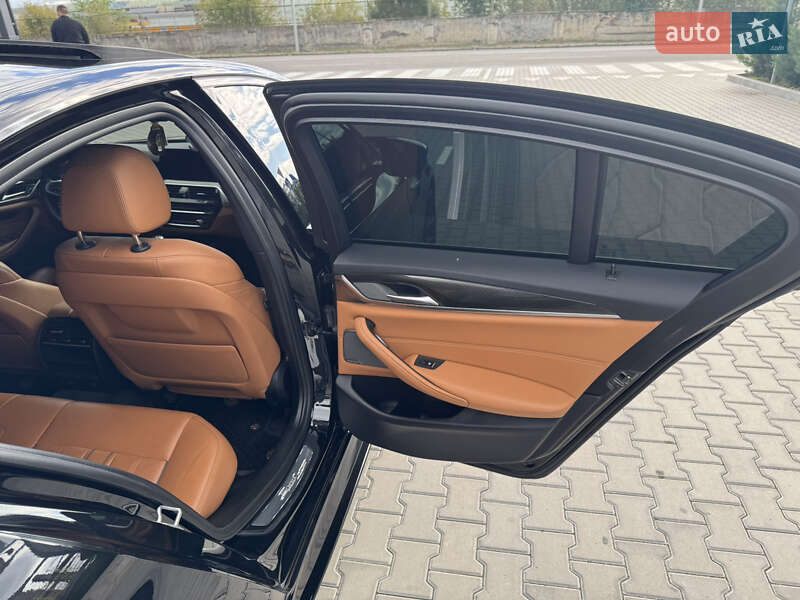 Седан BMW 5 Series 2018 в Виннице