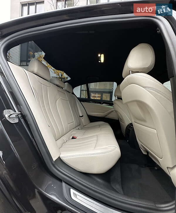 Седан BMW 5 Series 2017 в Києві