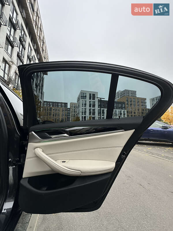 Седан BMW 5 Series 2017 в Києві