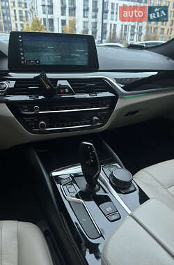 Седан BMW 5 Series 2017 в 