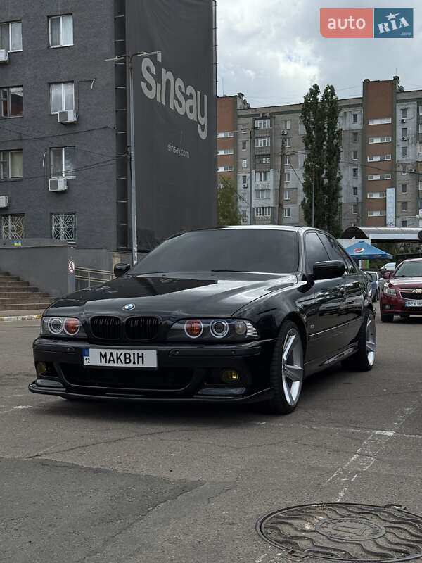 Седан BMW 5 Series 2001 в Еланце