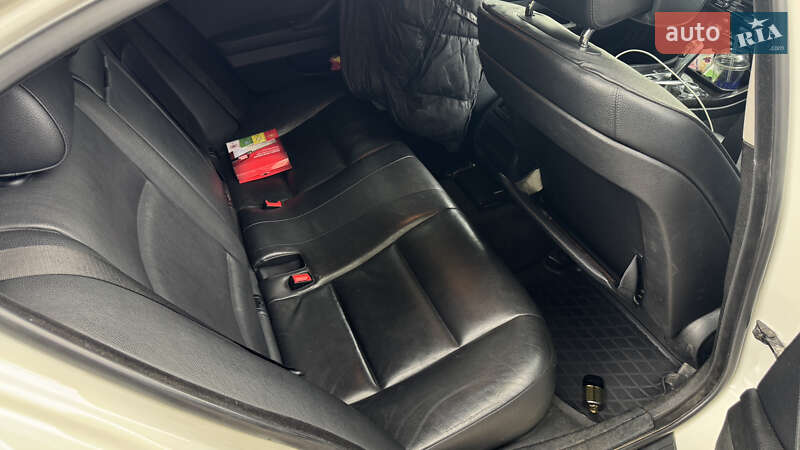 Седан BMW 5 Series 2012 в Запоріжжі