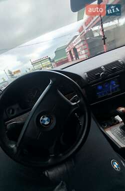 Седан BMW 5 Series 1998 в  фото 19 Седан BMW 5 Series 1998 в