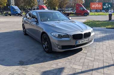 Седан BMW 5 Series 2010 в Ровно