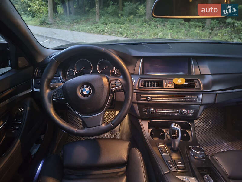 Седан BMW 5 Series 2013 в Львове