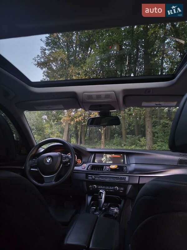 Седан BMW 5 Series 2013 в Львове