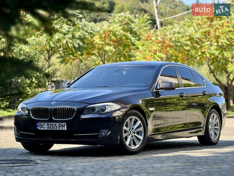 Седан BMW 5 Series 2012 в Міжгір'ї