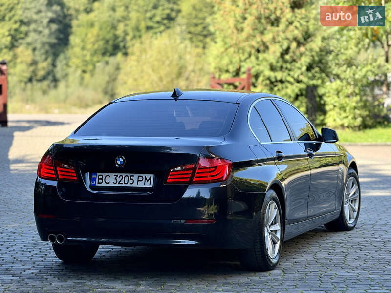 Седан BMW 5 Series 2012 в Міжгір'ї