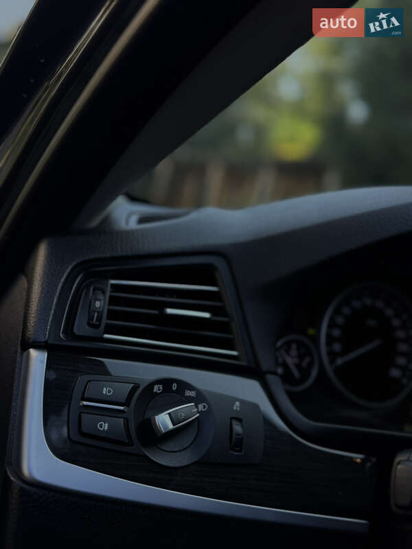 Седан BMW 5 Series 2012 в Міжгір'ї