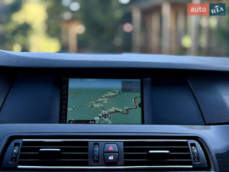 Седан BMW 5 Series 2012 в Міжгір'ї