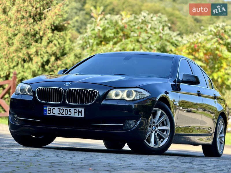 Седан BMW 5 Series 2012 в Міжгір'ї