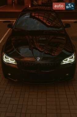 Седан BMW 5 Series 2015 в Киеве