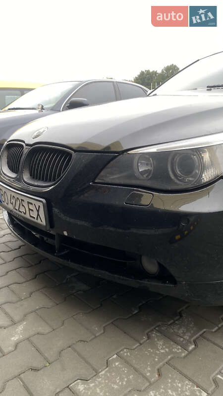 Седан BMW 5 Series 2003 в Смыге