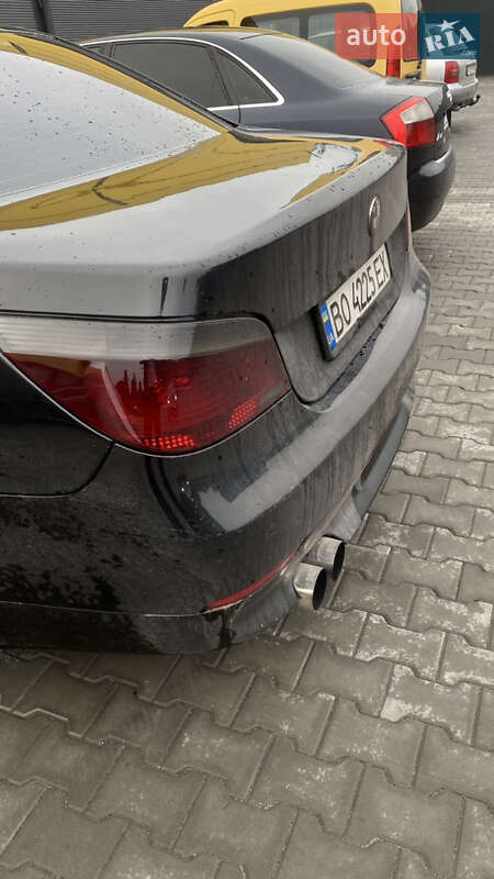 Седан BMW 5 Series 2003 в Смыге