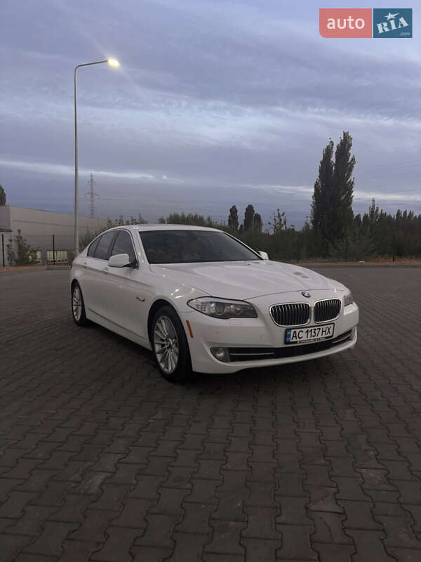 Седан BMW 5 Series 2011 в 