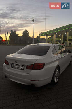 Седан BMW 5 Series 2011 в 