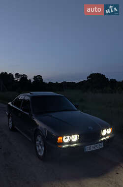 Седан BMW 5 Series 1994 в Ніжині