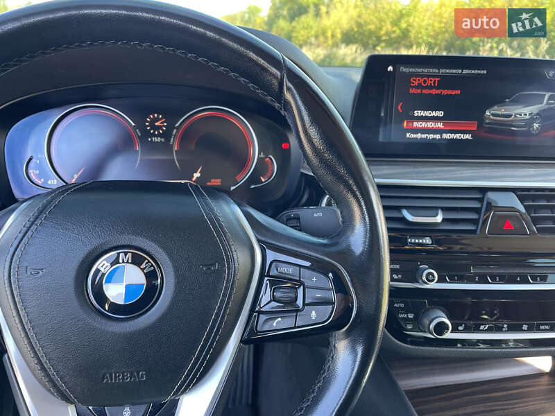 Седан BMW 5 Series 2017 в Хмельницком