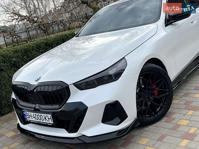 Седан BMW 5 Series 2023 в Одесі