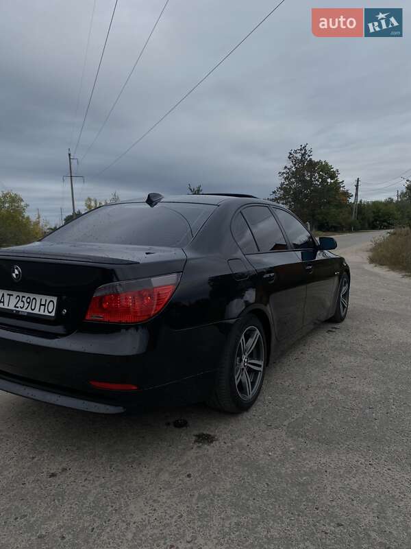 Седан BMW 5 Series 2004 в Ахтырке