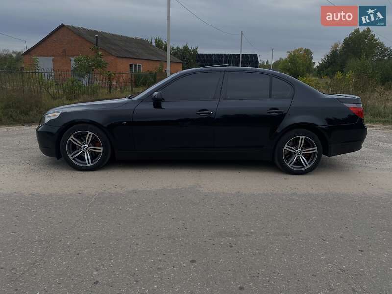 Седан BMW 5 Series 2004 в Ахтырке