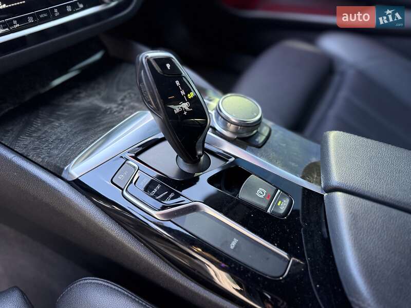 Седан BMW 5 Series 2017 в Днепре