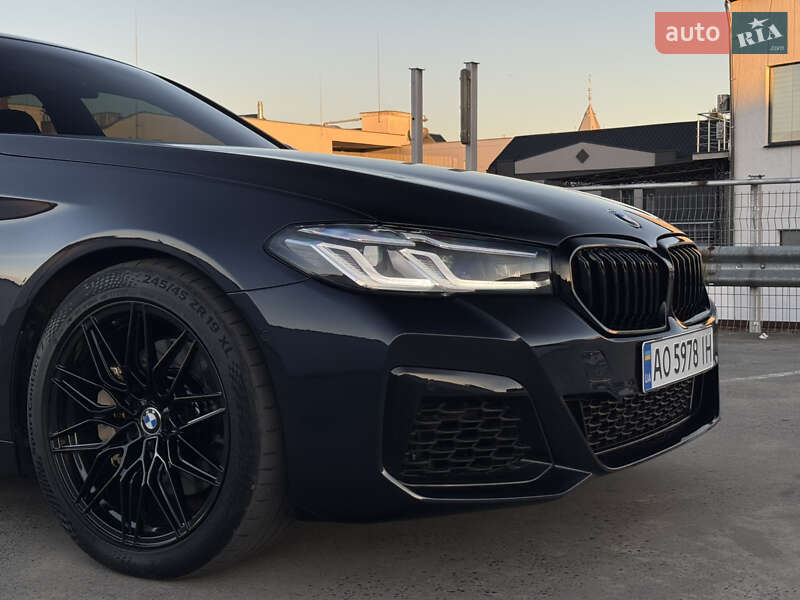 Седан BMW 5 Series 2017 в Мукачево