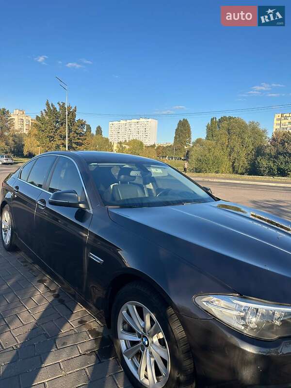 Седан BMW 5 Series 2016 в Киеве