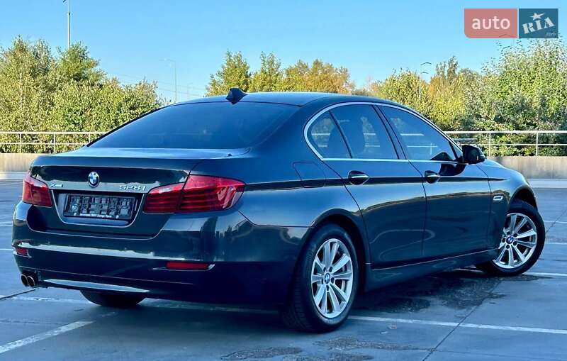Седан BMW 5 Series 2015 в Києві фото 17 Седан BMW 5 Series 2015 в Києві