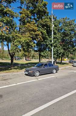 Седан BMW 5 Series 1989 в Киеве