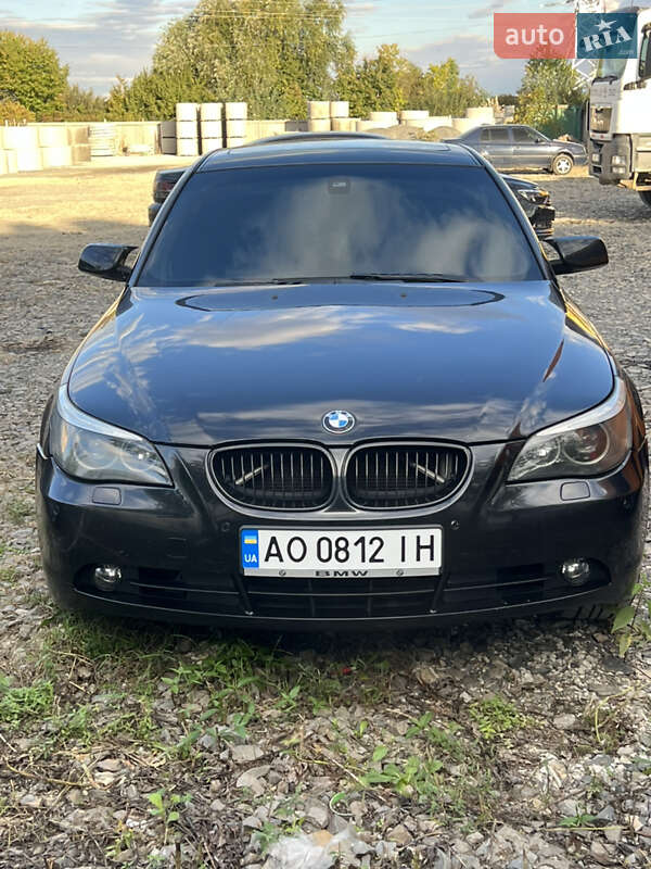 BMW 5 Series 2004 BMW 5 Series 2004