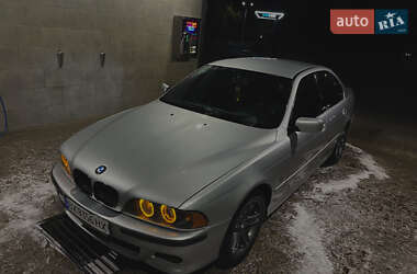 Седан BMW 5 Series 2000 в Деражне