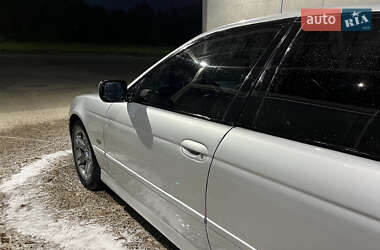Седан BMW 5 Series 2000 в Деражне
