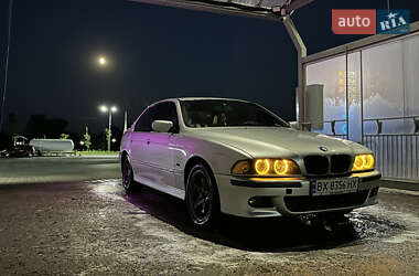 Седан BMW 5 Series 2000 в Деражне