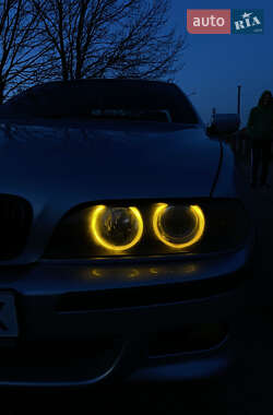 Седан BMW 5 Series 2000 в Деражне