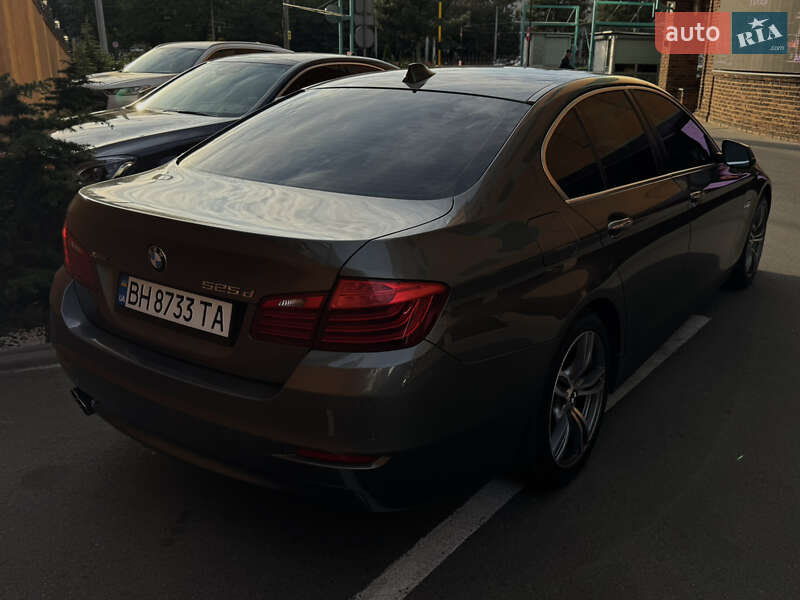 Седан BMW 5 Series 2014 в Одессе фото 4 Седан BMW 5 Series 2014 в Одессе